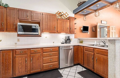 Johannesburg Casa | Lakefront 3 bedroom with indoor hot tub, close to both Gaylord and Lewiston