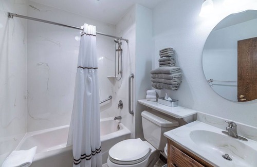 Hope Condominio | Lakefront - 3 Bedroom
