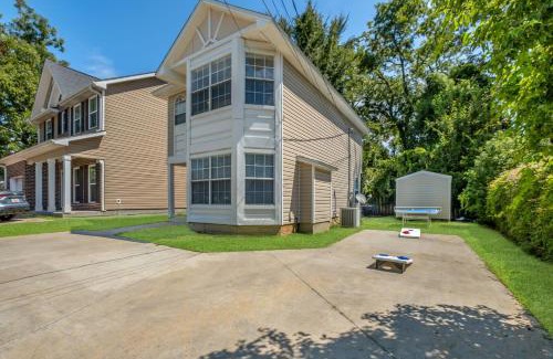 Tallahassee Casa | Lakefront 3BD - Ping Pong, Movie Nights - Near FSU
