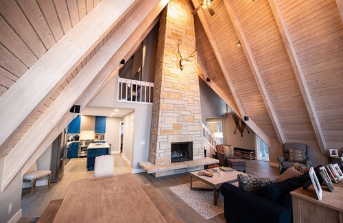 Leland Casa | ♣ Lakefront 3BDR Luxury Home at High Bluffs Lodge