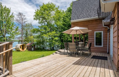 Algonquin Highlands Apartamento | Lakefront, 4000sq/f, Gym, Beach, Hot Tub, Sauna