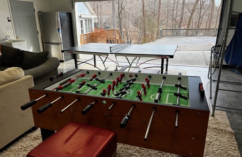 Moneta Casa | Lakefront 4BR, Private Dock, Fire Pit, Internet, Kayaks, Game room, Quiet cove