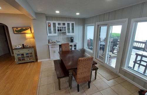 Vermilion Casa | Lakefront - 4BR w/Hot Tub & Sauna