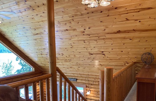 Kootenai County Casa | Lakefront 5 bedroom log home, decks & dock. Relax or retreat w amazing beauty