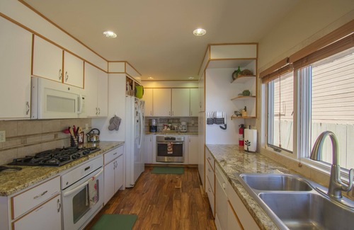 Al Tahoe Casa | Executive Lake House, casa de lujo frente al mar, jacuzzi, kayaks, SUP's, Wi-Fi