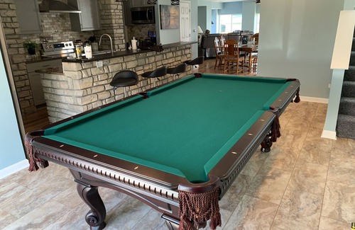 Northwest Casa | Lakefront 6 Bedroom Home on Beautiful Nettle Lake with Outdoor Tiki Bar !!