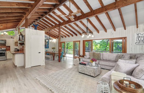 Johnsonburg Casa | Lakefront Achieve Cabin / 3BR on 200-Acre Estate