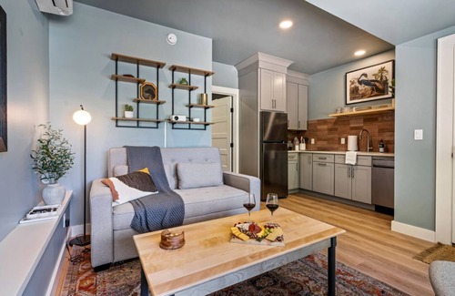 Windham Apartamento | Lakefront ADU w/ Private Access and Projector Theater