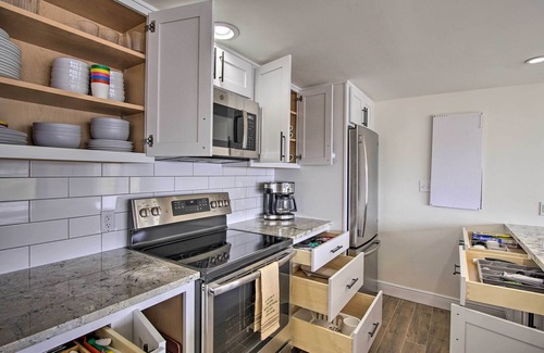 Cleora Cabaña | Lakefront Afton Cottage w/ Deck: Walk to Boat Ramp