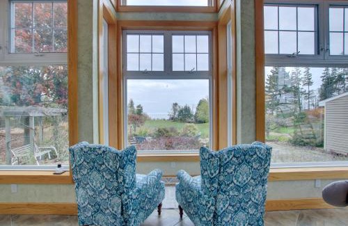 Algoma Casa | Lakefront Algoma Home with Deck, Grill and Fireplace