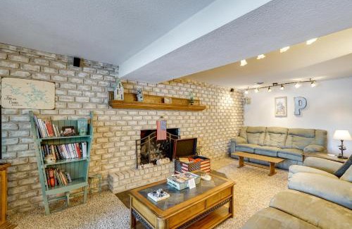 Gravois Mills Casa | Lakefront and Dog-Friendly Gem in Gravois Mills