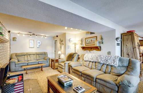 Gravois Mills Casa | Lakefront and Dog-Friendly Gem in Gravois Mills