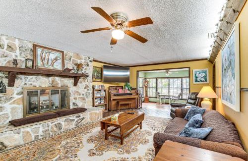 Inverness Apartamento | Lakefront Apt with Canoes in Inverness!