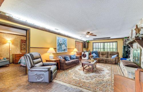 Inverness Apartamento | Lakefront Apt with Canoes in Inverness!