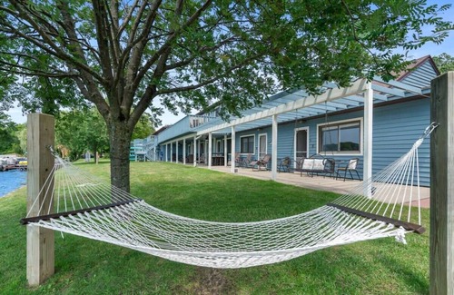Mayfield Apartamento | Lakefront at Fife Lake Lodge 6 double beds