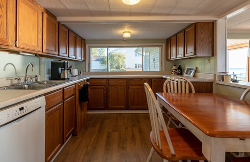 Bark River Casa | Lakefront Beach House
