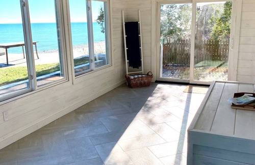 North Lakeport Casa | Lakefront Beach House - Lake Huron private beach!