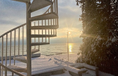 North Lakeport Casa | Lakefront Beach House - Lake Huron private beach!