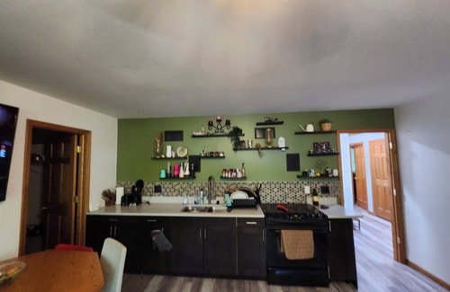 Ingleside Casa | Lakefront Bliss: Your Ultimate Vacation Haven Surrounded by Nature