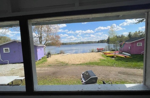 Northwood Cabaña | Lakefront Blue Cottage