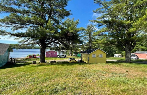 Northwood Cabaña | Lakefront Blue Cottage