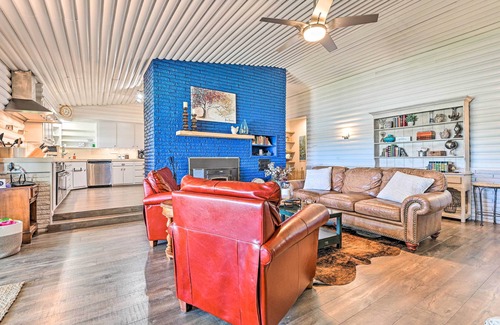 Brownwood Casa | Lakefront Brownwood Home w/ Private Boat Dock