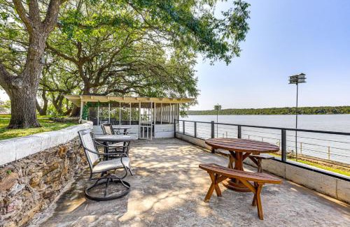 Brownwood Casa | Lakefront Brownwood Home with Private Boat Dock