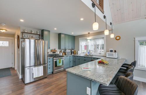Bucksport Casa | Lakefront Bucksport Home with Fire Pit and Gas Grill!