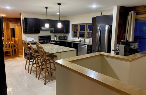 East Lawrencetown Casa | Lakefront home near Lawrencetown Beach with private sauna, hot tub and cold bath