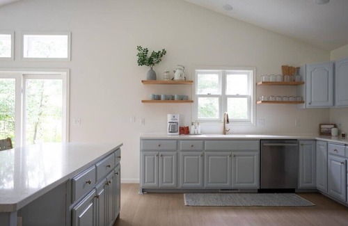 Nisswa Casa | Lakefront Cabin Getaway: Game Room, Hot Tub & More