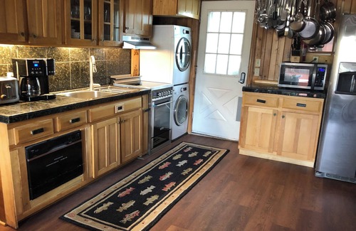 Penelacres Cabina | OWLS NEST, Cozy Cabin, Premiere Lake Waterfront, muelle privado, wHotTub & Linens