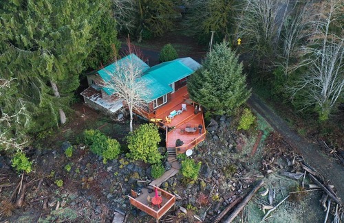 Amanda Park Casa | Lakefront Cabin Inside Olympic National Park