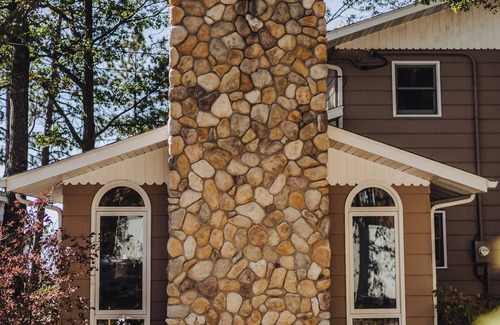Hayward Cabina | Lakefront Cabin on LCO - The Sunset Escape