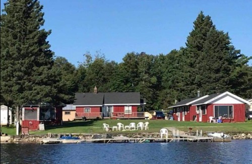 Trout Lake Cabina | Lakefront Cabin Rental Resort- Cabin 3- Fish, Sightseeing & Ride Trails