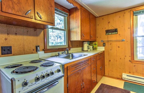 Westfield Cabina | Lakefront Westfield Cabin con muelle, kayak y canoa!