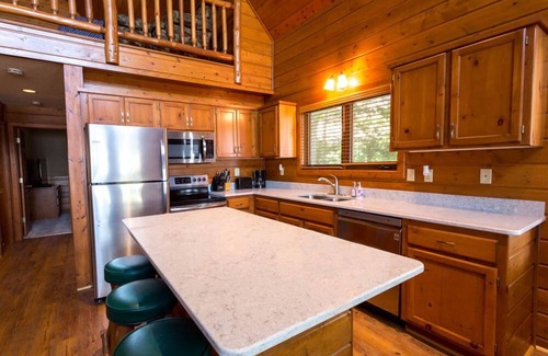 Nisswa Cabina | Lakefront Cabin w/ Screened in Porch on Gull Lake