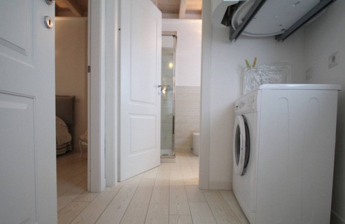 Lecco Apartamento | Lakefront Cadorna Apartment