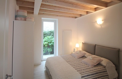 Lecco Apartamento | Lakefront Cadorna Apartment