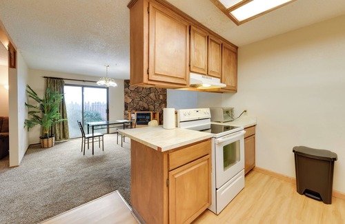 Clear Lake Casa | Lakefront California Townhome Near Wineries!