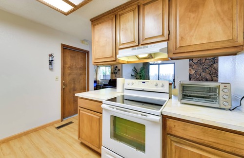 Clear Lake Casa | Lakefront California Townhome Near Wineries!