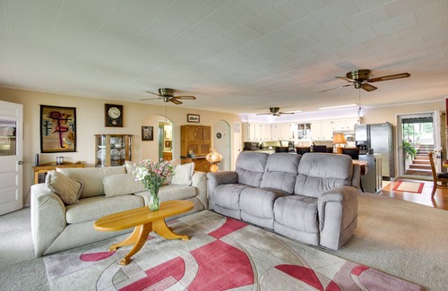 Longtown Casa | Lakefront Canadian Gem: Hot Tub, Decks & Grills