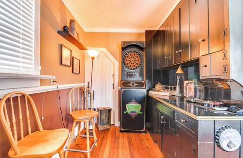 Cayuga Cabaña | Lakefront Cayuga Retreat w/ Private Deck & Hot Tub
