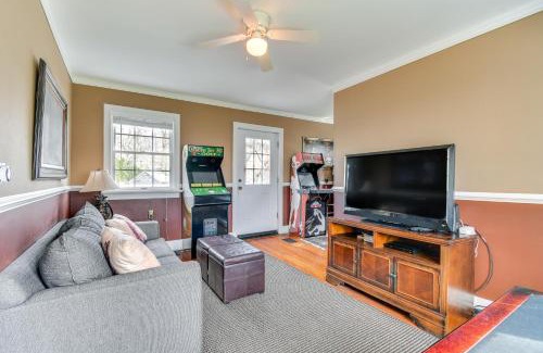 Cayuga Casa | Lakefront Cayuga Retreat with Private Deck and Hot Tub