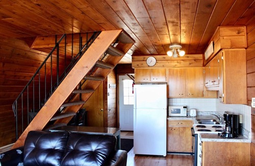 Stevensville Casa | Lakefront Chalet #26 w/ Beach Access, Pools, Sport Courts, Fishing Pond & more!