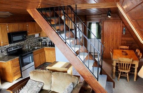 Stevensville Casa | Lakefront Chalet #23 w/ Beach Access, Pools, Sport Courts, Fishing Pond & more!
