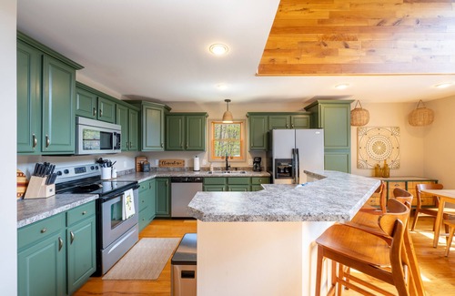 Treasure Lake Chalet De Esquí | Lakefront Chalet -Kayaks, Gameroom, Firepit
