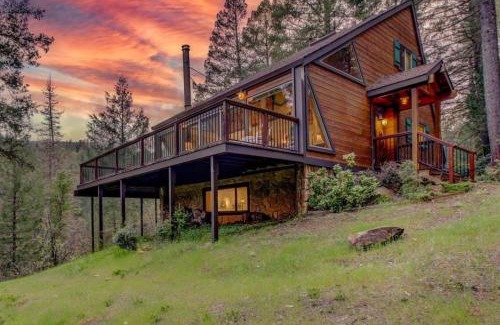 Nevada City Casa | Lakefront Chalet Nevada City