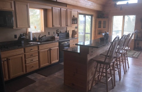 Athens Chalet De Esquí | Lakefront Chalet perfecto para familias!
