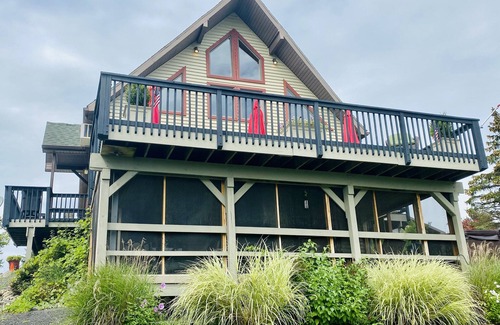 Athens Chalet De Esquí | Lakefront Chalet perfecto para familias!