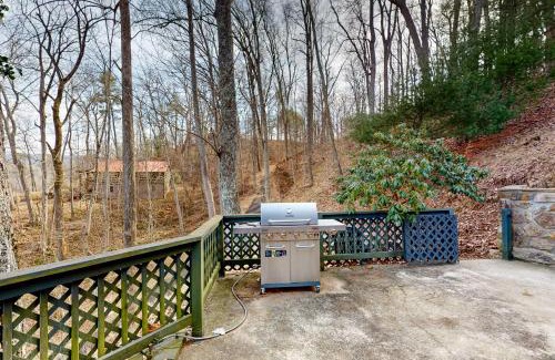 Pulaski Casa | Lakefront Chateau